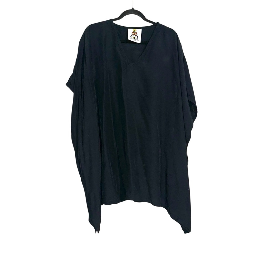 Carla Christoph Houston Black V-Neck Kaftan Poncho